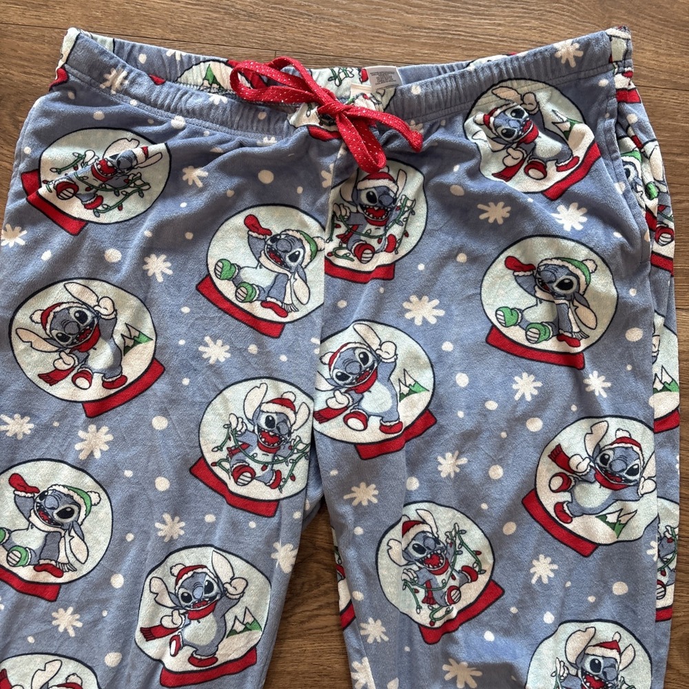 Disney Stitch Christmas Snowglobe Pajama Pants Sz XL Soft Snow Lights Hat Happy - Picture 2 of 10